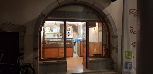 Pizza de Little Italy Market🇮🇹🏆 (Épicerie-Restaurant🛒🍽️) à Chambéry